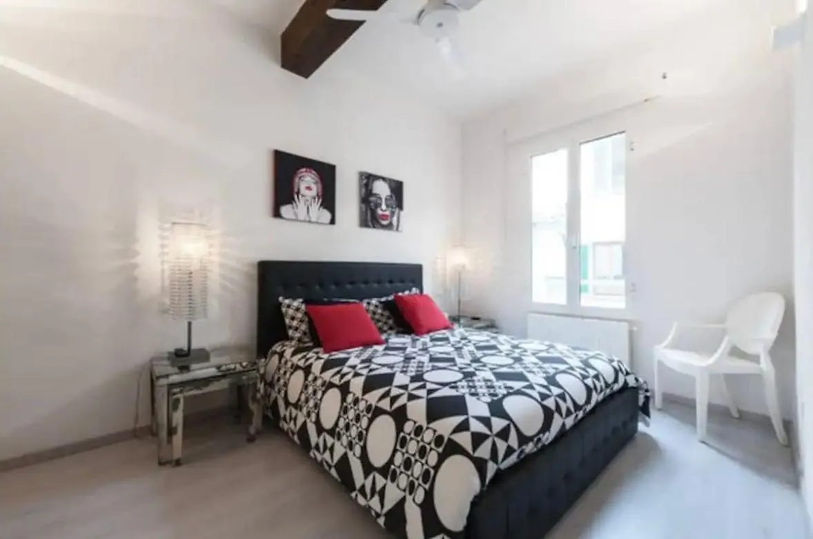 Apartment Esclusivo Appartamento A Due Passi Dal Centro Con Wifi E Ac Florence Italy